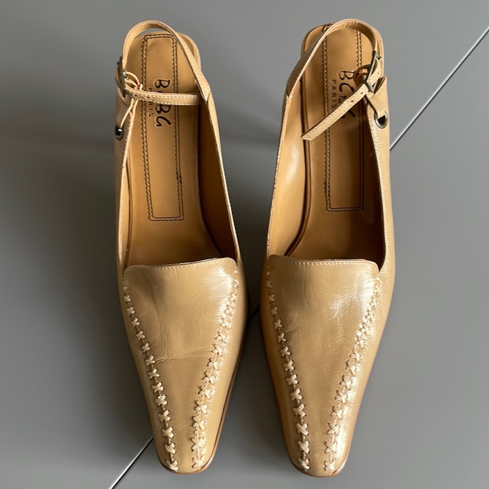 BCBG Paris Shoes Size 6B/36 Sand Color Pointed Slingback